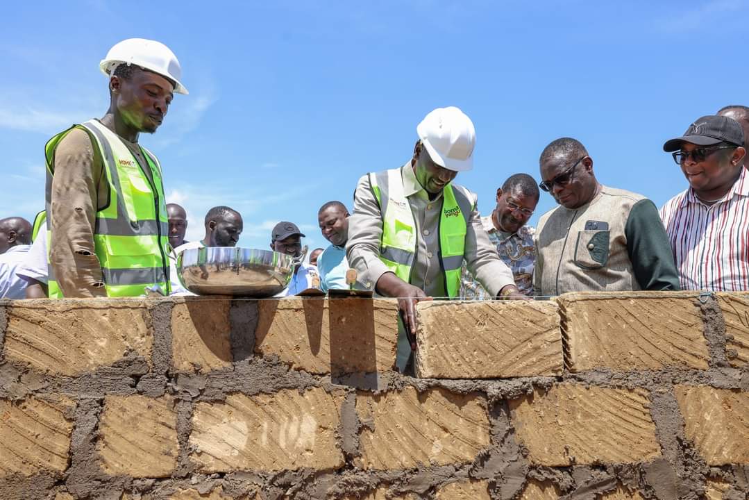 File image of President William Ruto laying the foundation of the Affordable Housing Project in Kanduyi, Bungoma.
